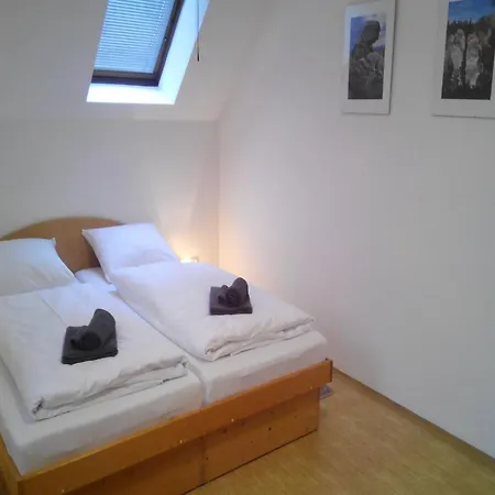 Holiday home Mansion In With Shared Pool Starkov (Hradec Kralove)