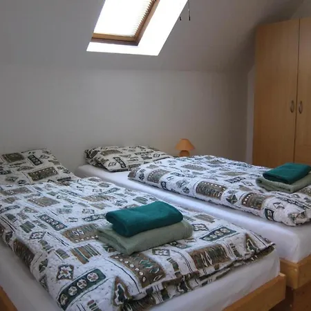 Holiday home Mansion In With Shared Pool Starkov (Hradec Kralove)